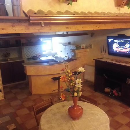 Alla Corte Dei Ventimiglia Montelepre ภายนอก รูปภาพ