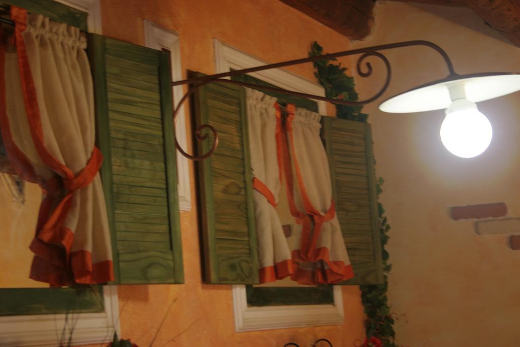 Alla Corte Dei Ventimiglia Montelepre ภายนอก รูปภาพ