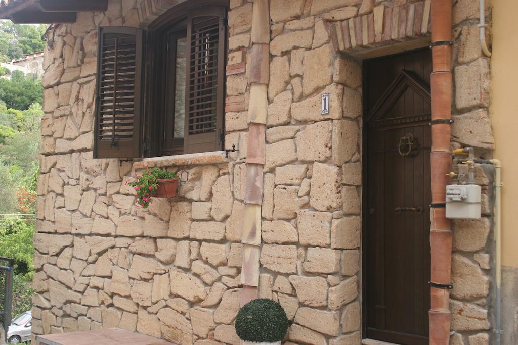 Alla Corte Dei Ventimiglia Montelepre ภายนอก รูปภาพ