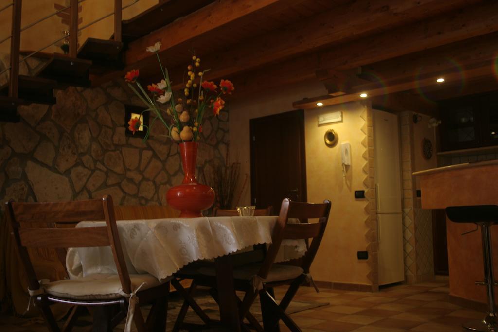 Alla Corte Dei Ventimiglia Montelepre ภายนอก รูปภาพ